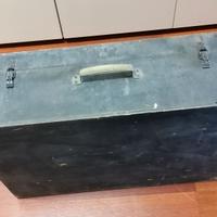 Valigia antica in legno