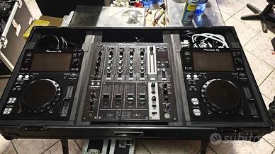 Consolle Pioneer XDJ-700 DJM-700 con fly case
