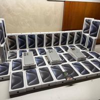 IPHONE 15 PRO e 15 PRO MAX misti GARANTITI