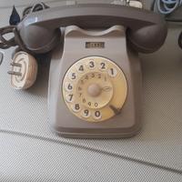 2 telefoni Anni 70 a rotella