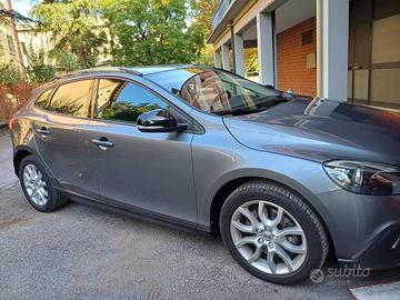 Volvo V40 Cross Country d2 2016