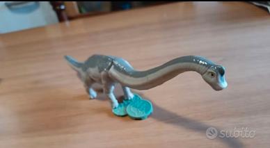 Dinosauro giocattolo