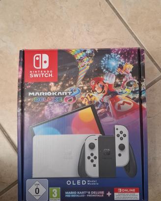 Nintendo Switch OLED Bianca Bundle Mario 
