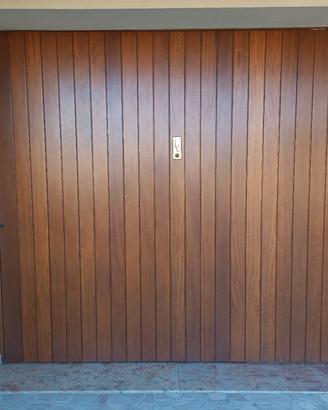 Basculante rivestito legno Iroko