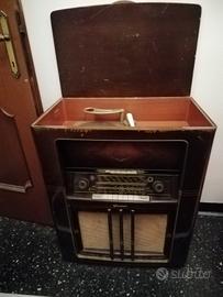 mobile radio con giradischi