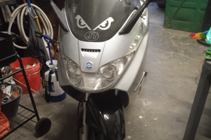 Piaggio x8 400