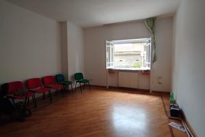 Appartamento 200 mq uso ufficio zona villa