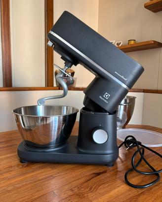Planetaria Assistent 700 Black Pearl Electrolux