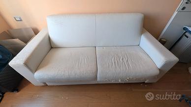 Divano usurato