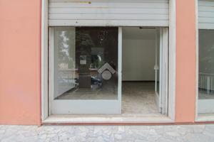NEGOZIO A CREMONA