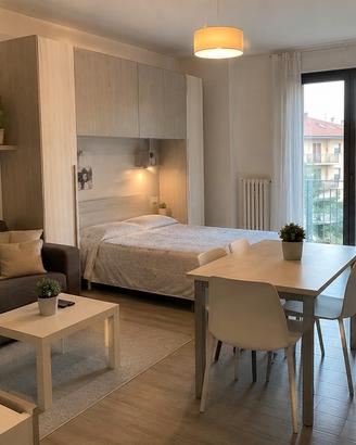 Monolocale con balcone a Introbio