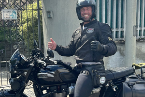 Triumph boneville t100