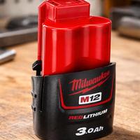 Batteria Milwaukee M12 - 3Ah - NUOVA