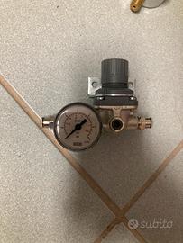 Regolatore di pressione aria