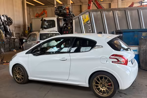 Peugeot 208 gti 2013