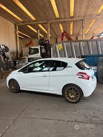 Peugeot 208 gti 2013
