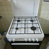 Cucina a gas con forno