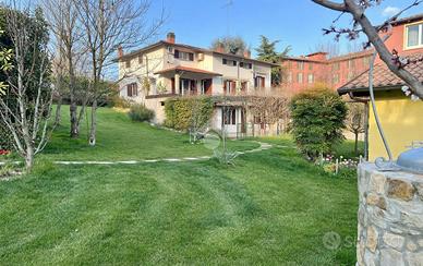 VILLA SINGOLA A MONTESCANO