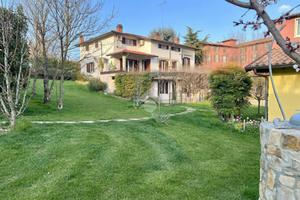 VILLA SINGOLA A MONTESCANO