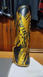 Twins shin  gurad & boxing gloves