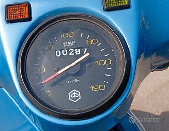 vespa pe 200