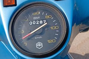 vespa pe 200