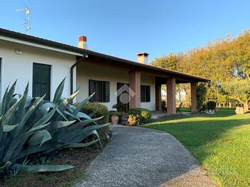 VILLA SINGOLA A STANGHELLA