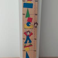 Metro da parete in legno per altezza bambini