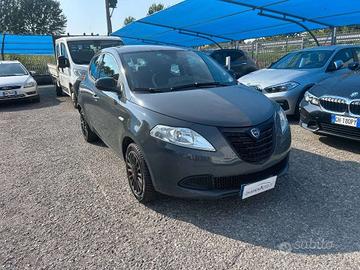 Lancia Ypsilon 1.2 69 CV 5 porte S Momodesign-EURO