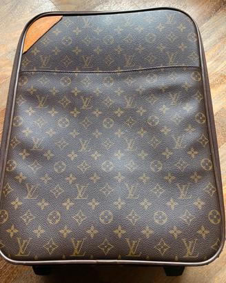 Trolley Louis Vuitton 700 euro