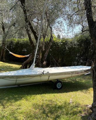 Barca a vela 470 Nautivela