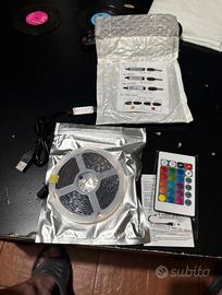 Strisce luminose a LED RGB telecomandato