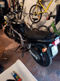 Suzuki gs500e 1995 (da restaurare) 