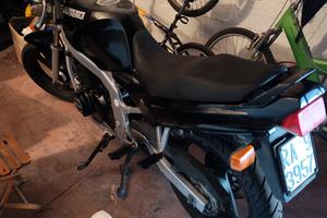 Suzuki gs500e 1995 (da restaurare) 