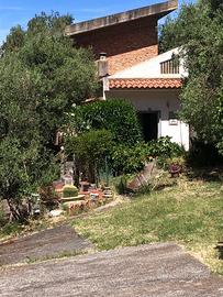 Casa indipendente con terreno