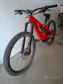 bicicletta e-bike Specialized turbo levo carbon ta