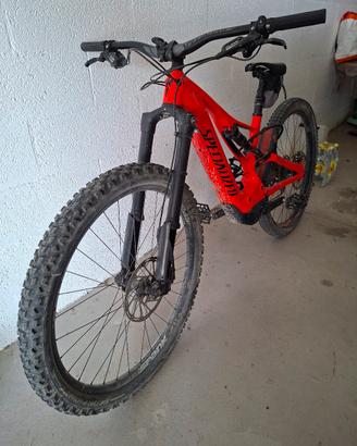 bicicletta e-bike Specialized turbo levo carbon ta