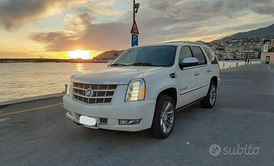 Cadillac Escalade  luxury full optional bianca