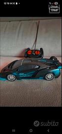 Auto nera telecomandata sportiva 