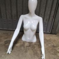 MANICHINO MEZZOBUSTO DONNA USATO A 123€