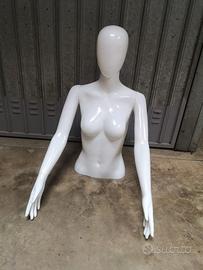 MANICHINO MEZZOBUSTO DONNA USATO A 123€