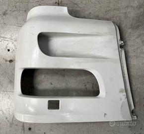 Angolo cornice faro DX per DAF XF 95/105