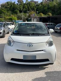 toyota IQ  KM. 99.000 16/09/2009 autom. +Gpl