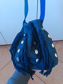 Borsa a secchiello con conchiglie 