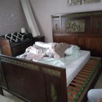 Letto matrimoniale particolare dell’epoca