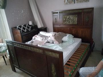 Letto matrimoniale particolare dell’epoca