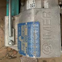 Montacarichi IMER completo di supporto