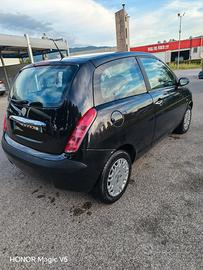 Lancia Y