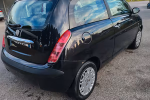 Lancia Y