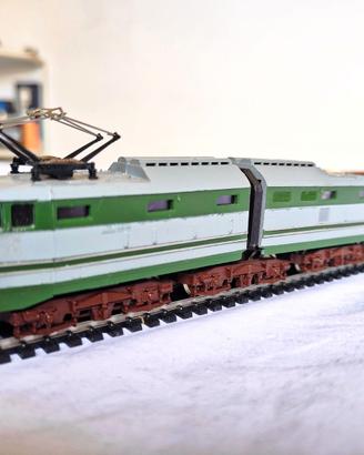 Lima H0 Locomotiva FS E646 060 II Serie Convoglio 